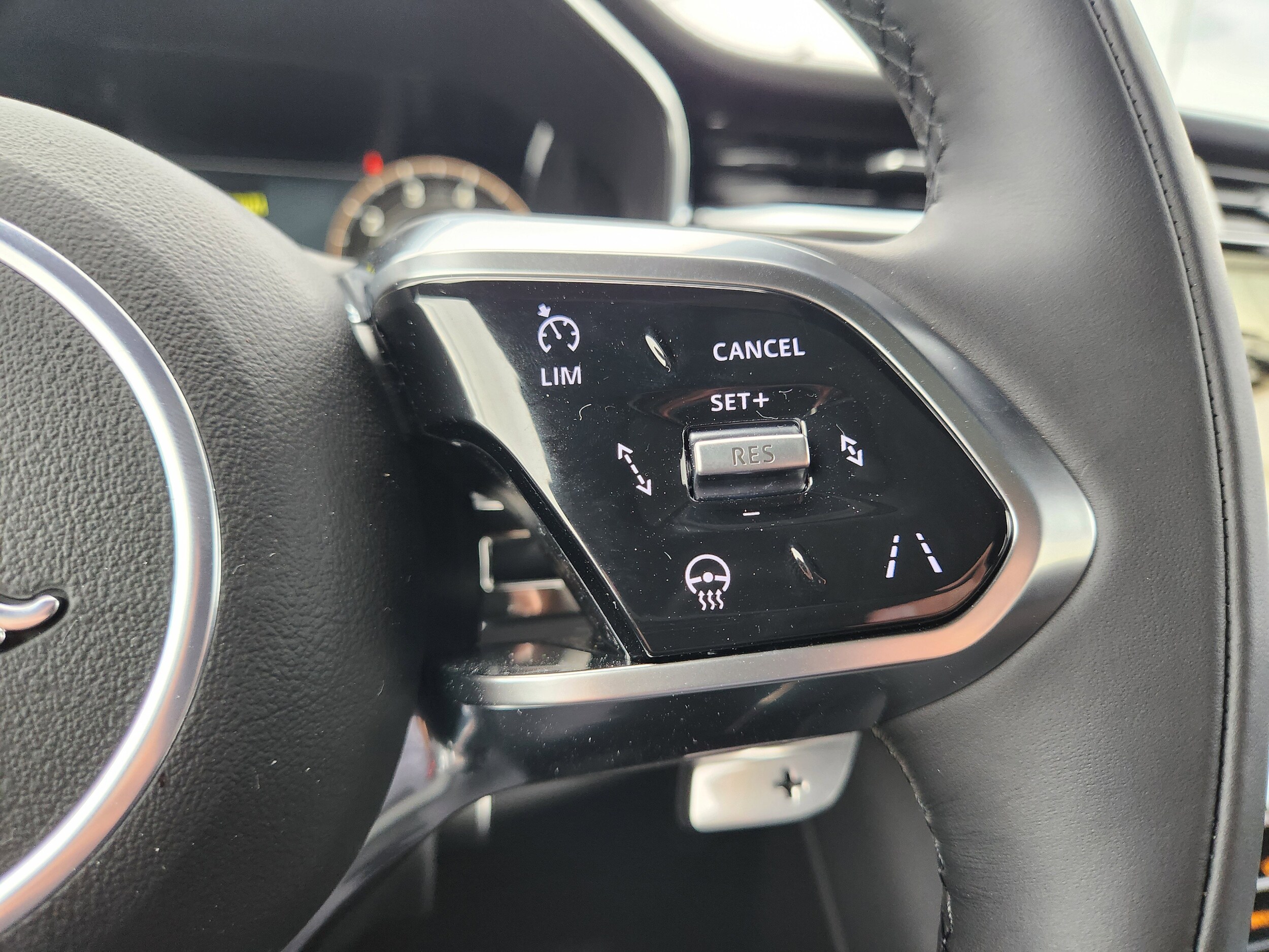 2026 Jaguar F-Pace R-Dynamic S - Photo 30