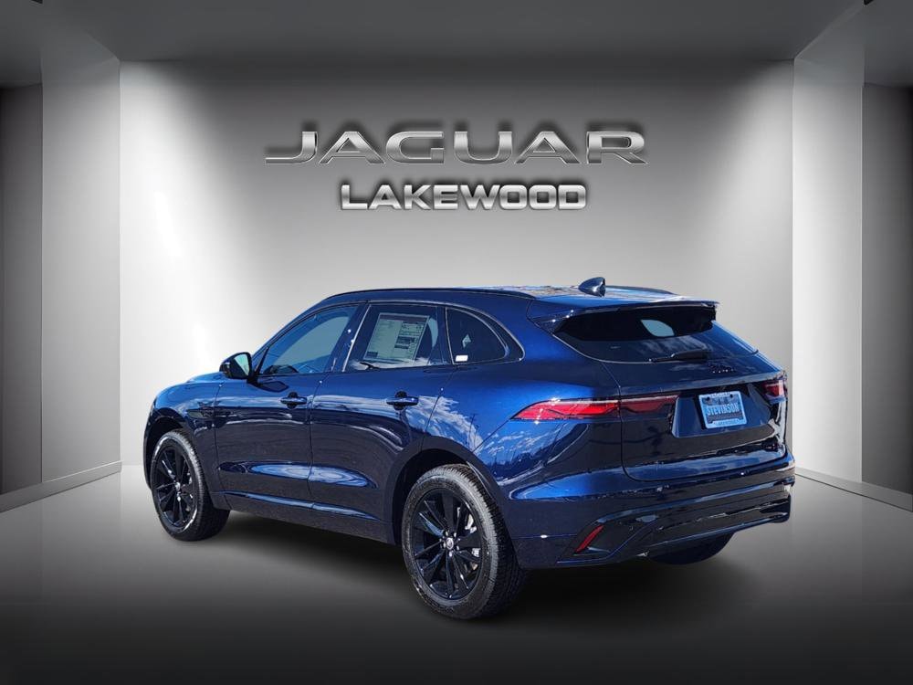 2025 Jaguar F-PACE P250 R-Dynamic S photo 3