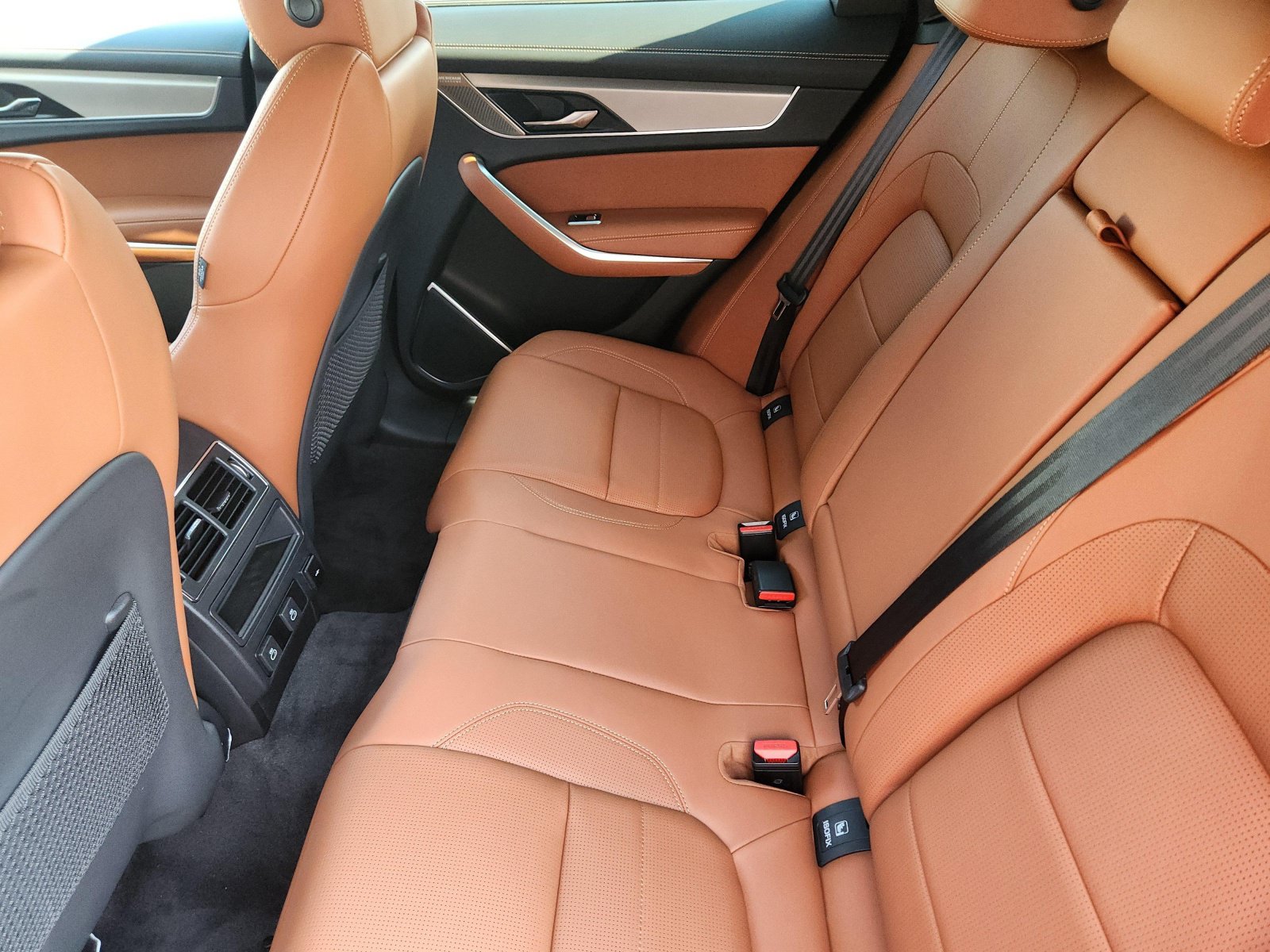 2026 Jaguar F-Pace R-Dynamic S - Photo 18