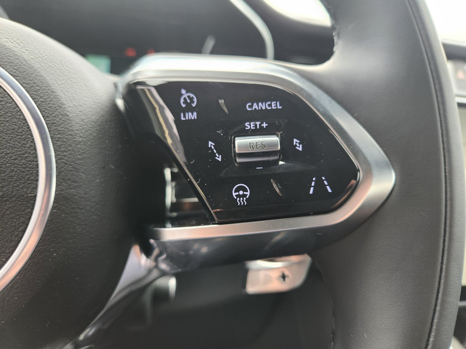 2026 Jaguar F-Pace R-Dynamic S - Photo 11
