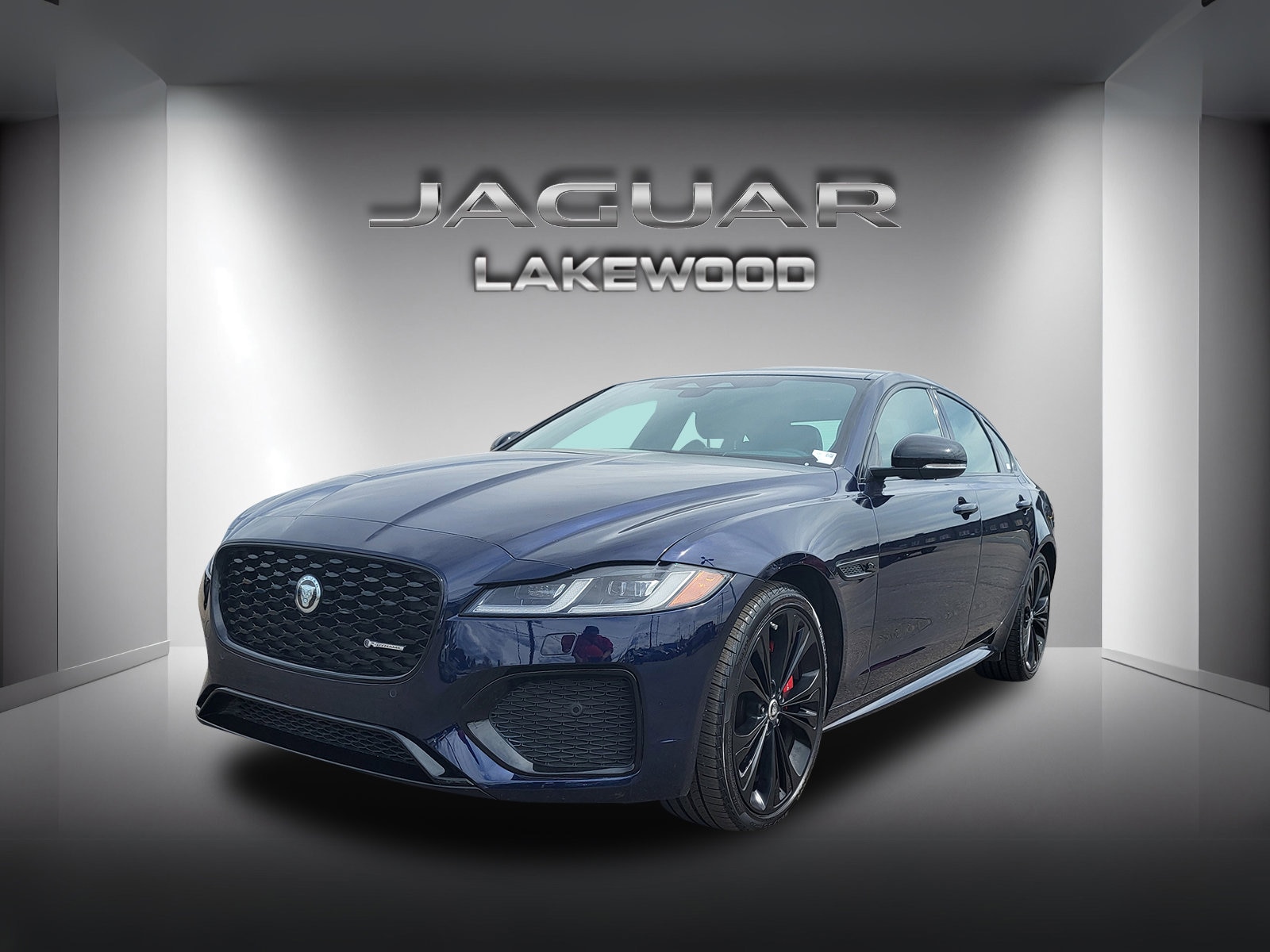 2024 Jaguar XF R-Dynamic SE