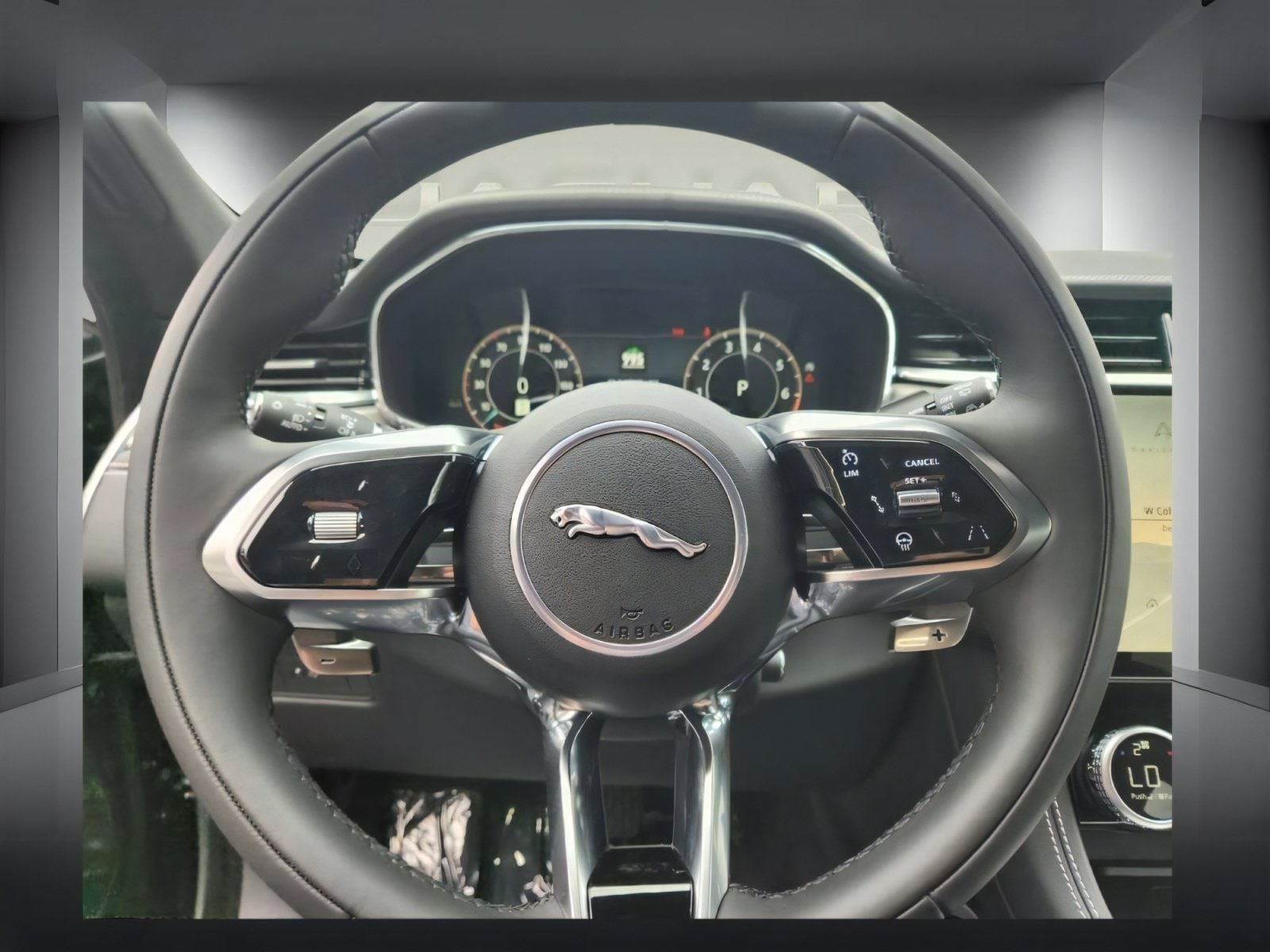 2026 Jaguar F-Pace R-Dynamic S - Photo 7