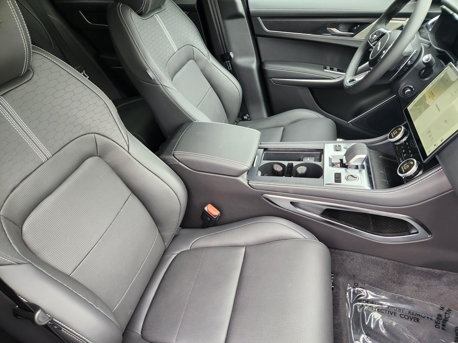 2026 Jaguar F-Pace R-Dynamic S - Photo 22
