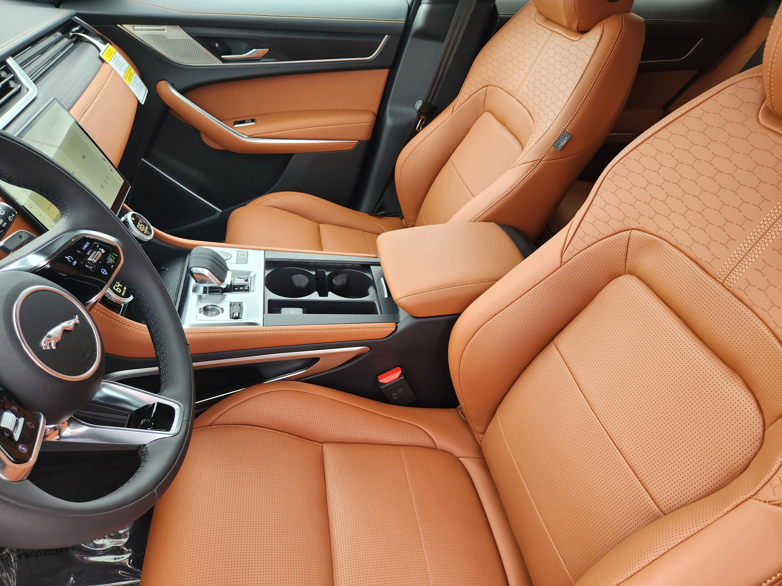 2026 Jaguar F-Pace R-Dynamic S - Photo 15