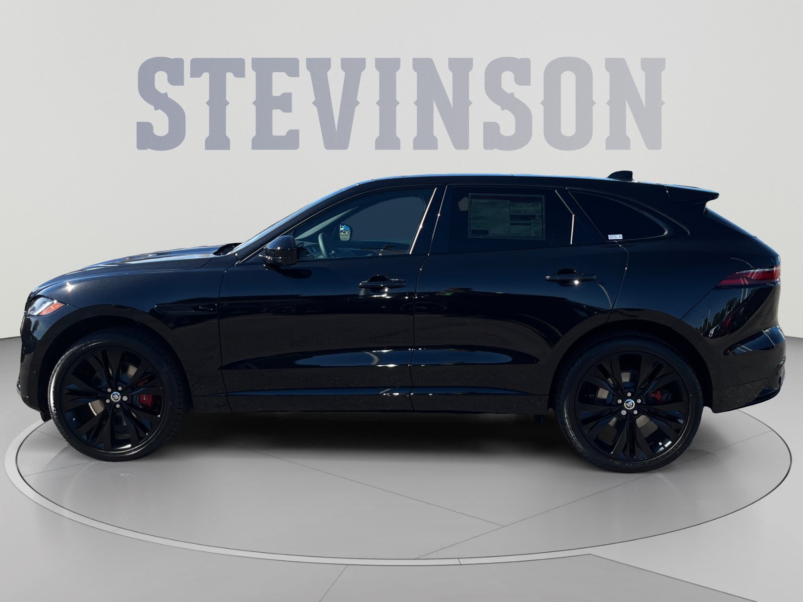 2026 Jaguar F-Pace R-Dynamic S - Photo 2