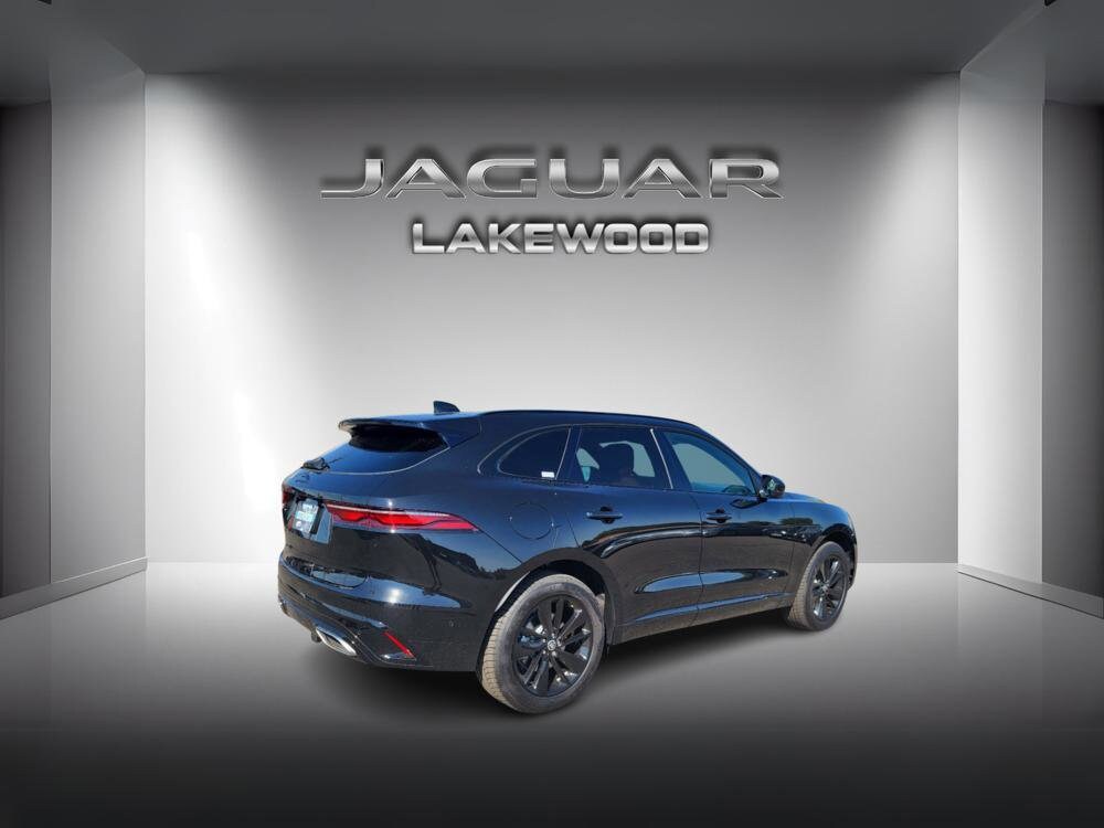 2025 Jaguar F-PACE P400 R-Dynamic S photo 4