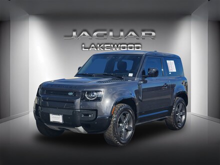 2024 Land Rover Defender V8 90 P525 V8