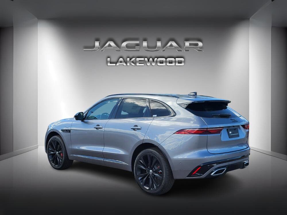 2026 Jaguar F-PACE P400 R-Dynamic S photo 3