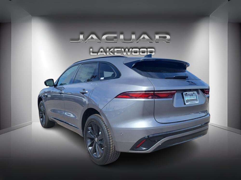 2026 Jaguar F-PACE P250 R-Dynamic S photo 3