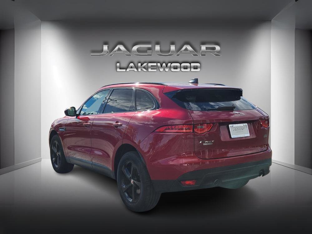 2020 Jaguar F-PACE Premium photo 3