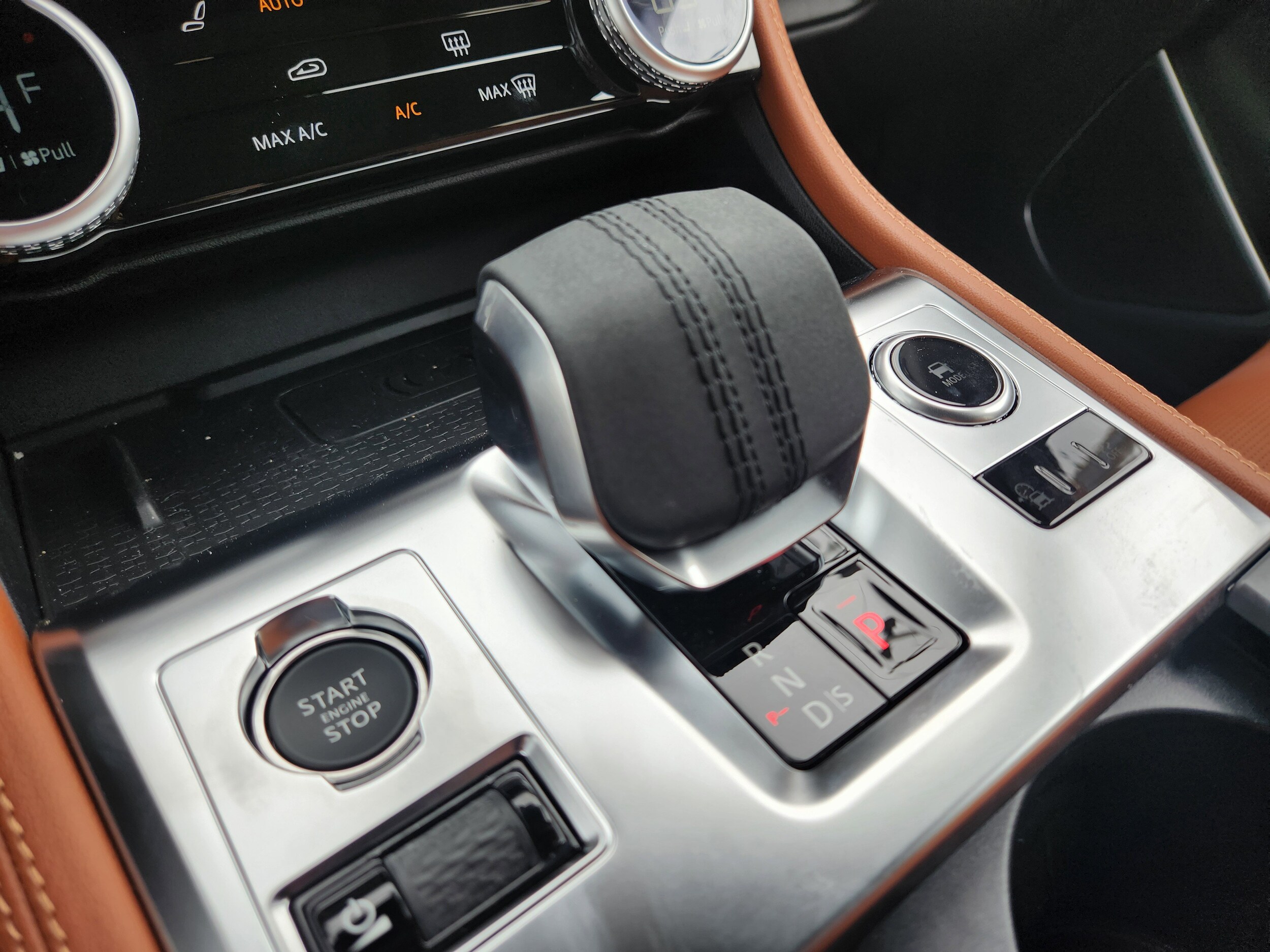 2026 Jaguar F-Pace R-Dynamic S - Photo 11