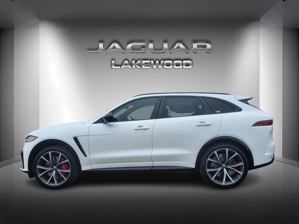 2025 Jaguar F-PACE SVR photo 2