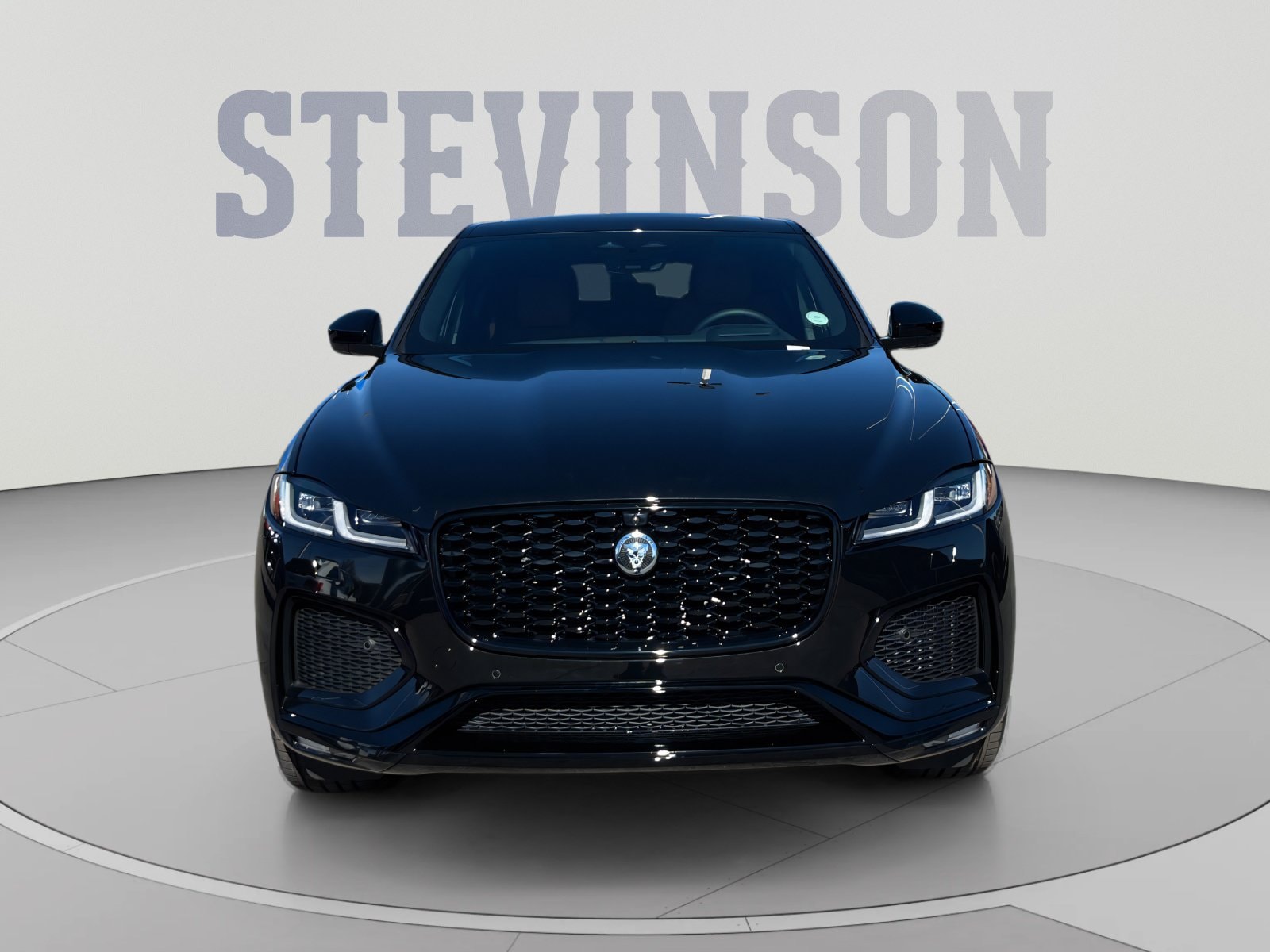 2026 Jaguar F-Pace R-Dynamic S - Photo 8