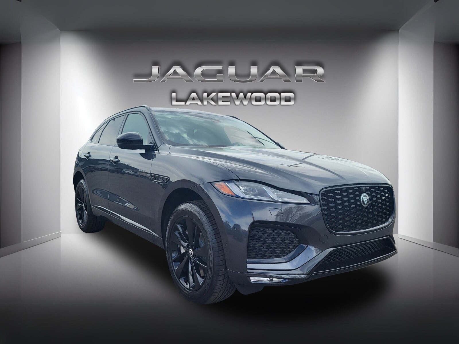 2026 Jaguar F-Pace R-Dynamic S - Photo 7