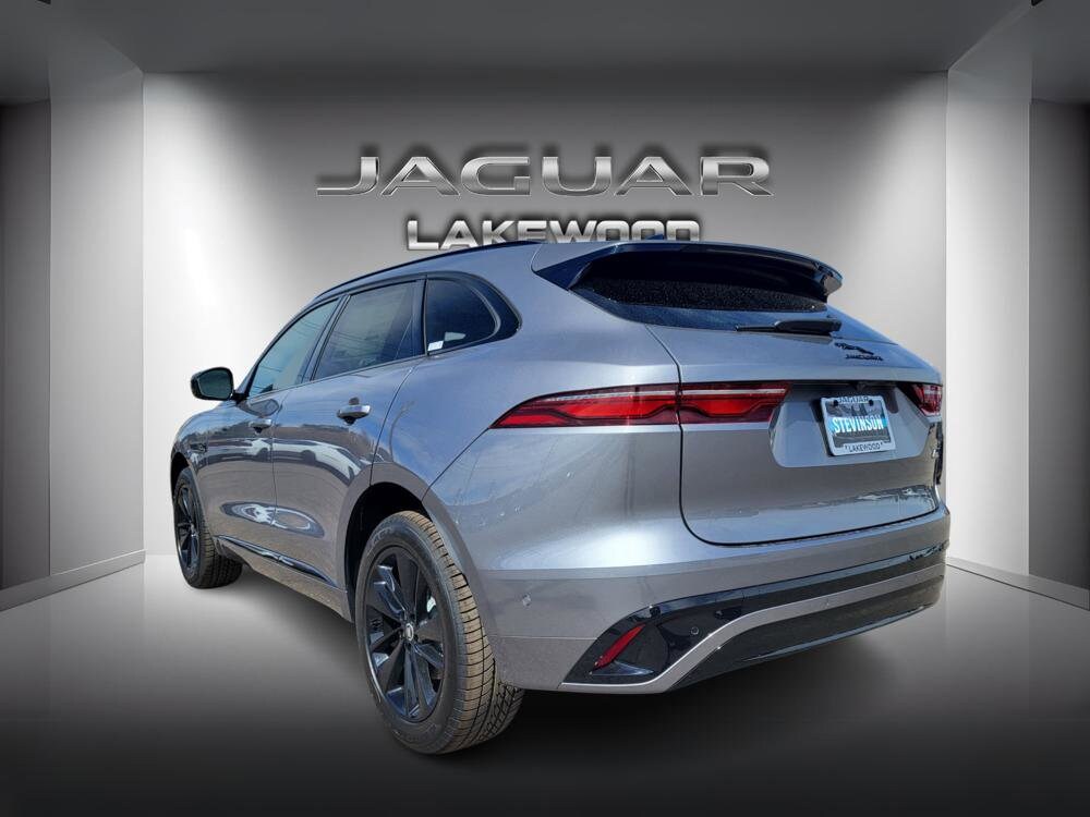 2026 Jaguar F-PACE P250 R-Dynamic S photo 3