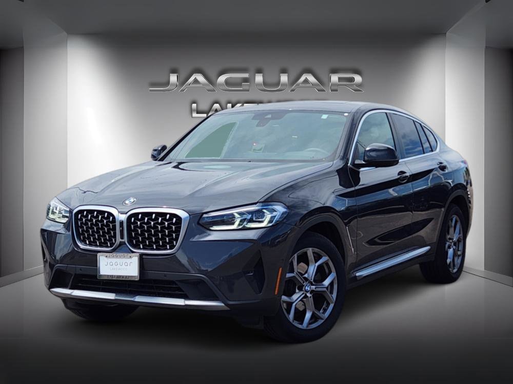2023 BMW X4 xDrive30i's photo