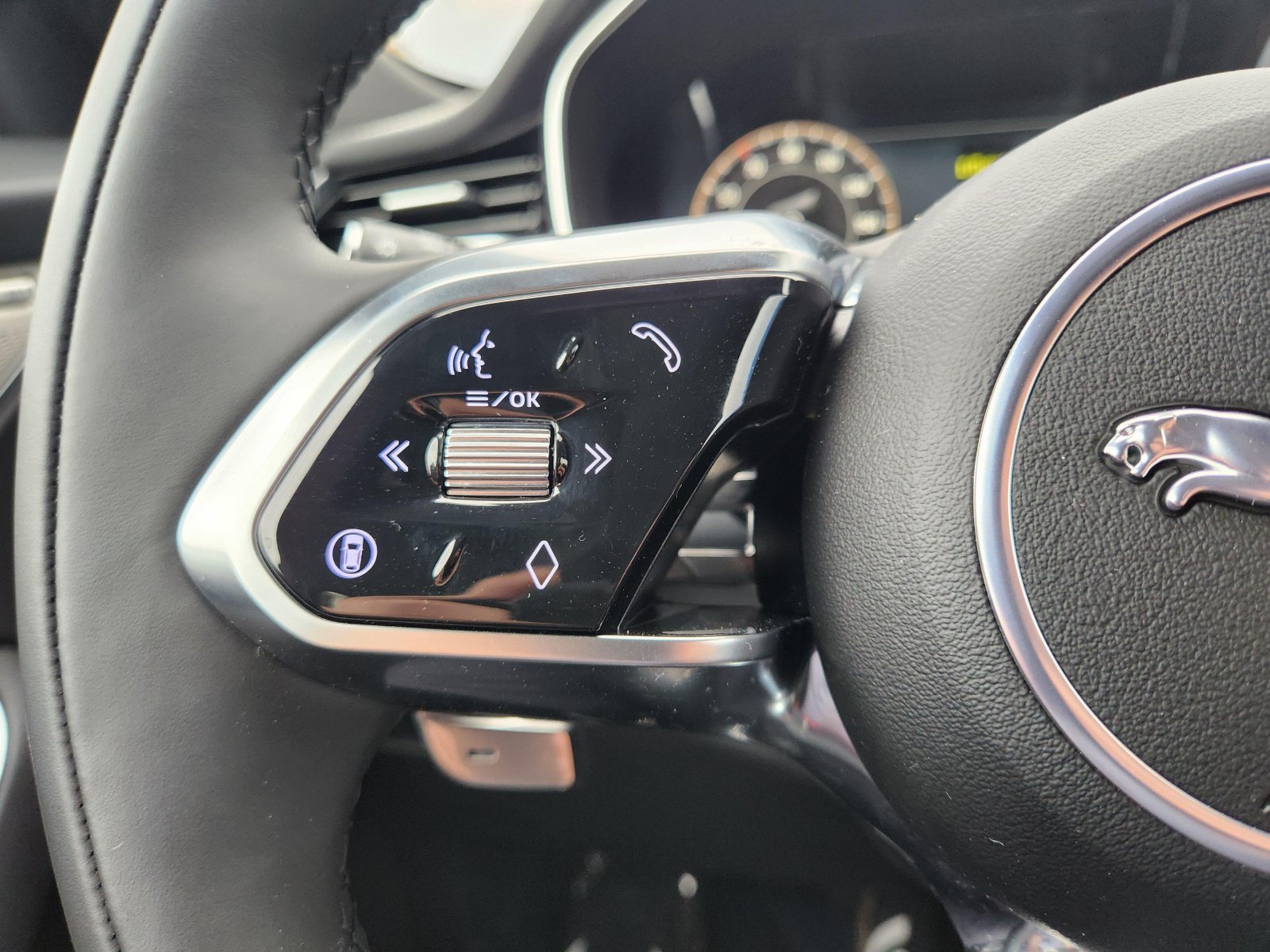 2026 Jaguar F-Pace R-Dynamic S - Photo 29