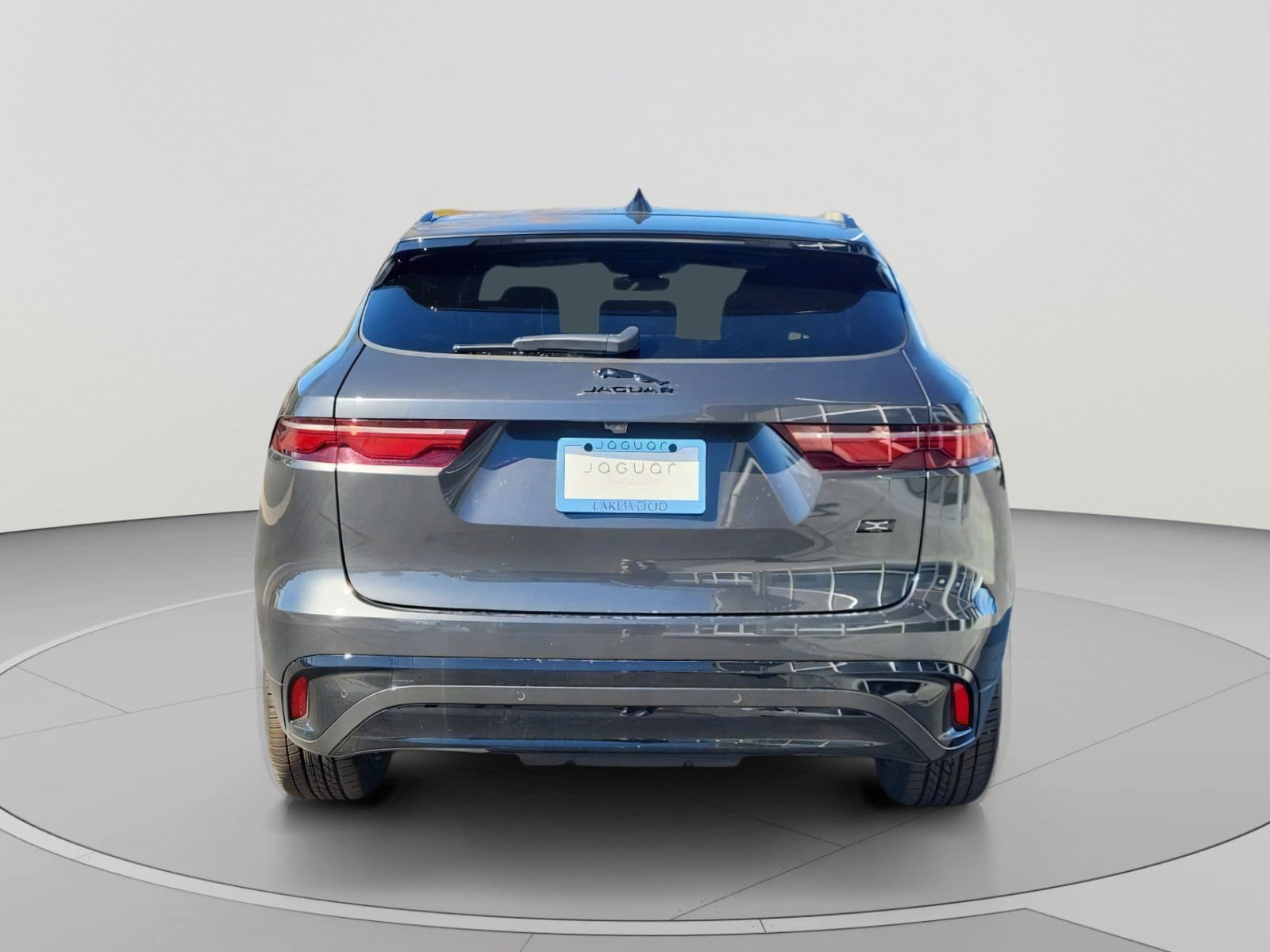 2026 Jaguar F-Pace R-Dynamic S - Photo 4