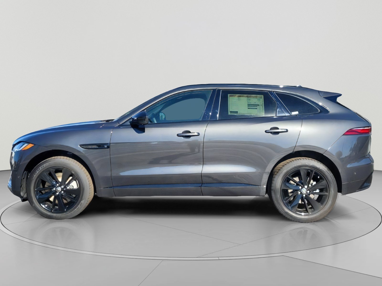 2026 Jaguar F-Pace R-Dynamic S - Photo 2