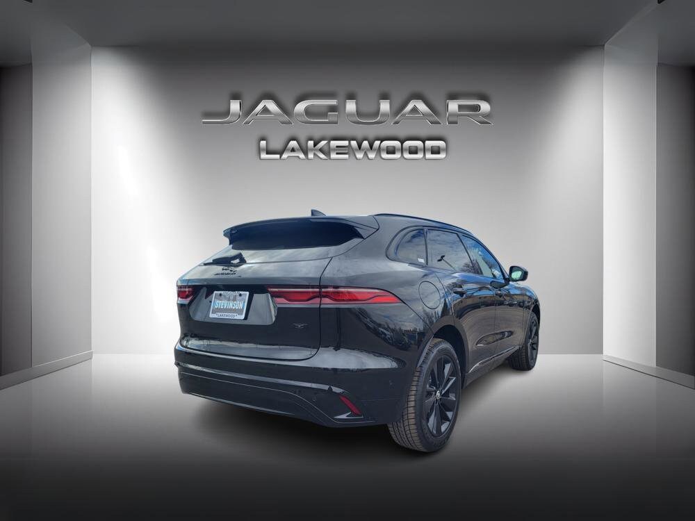 2026 Jaguar F-PACE P250 R-Dynamic S photo 4