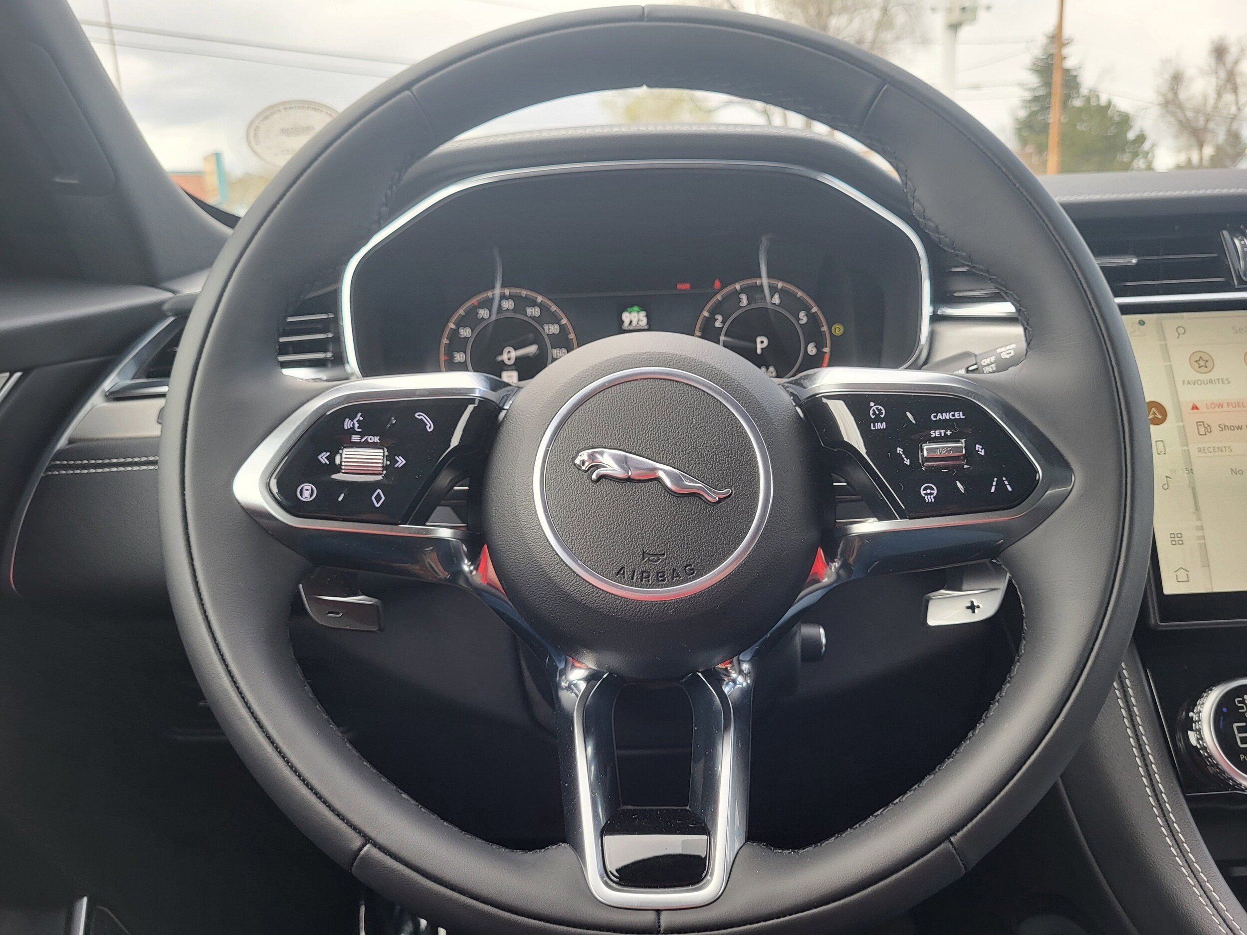 2026 Jaguar F-Pace R-Dynamic S - Photo 9