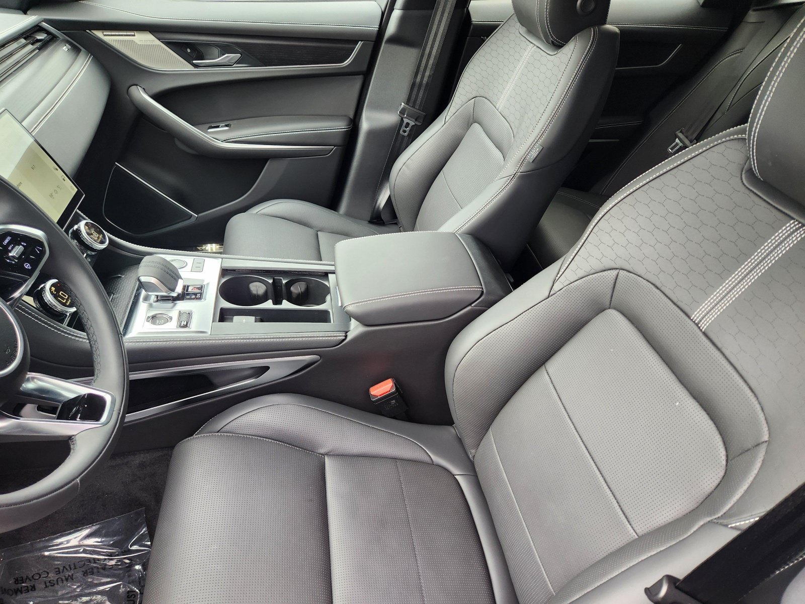 2026 Jaguar F-Pace R-Dynamic S - Photo 15