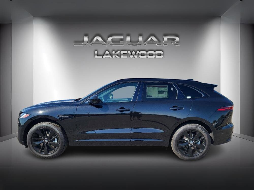 2025 Jaguar F-PACE P400 R-Dynamic S photo 2