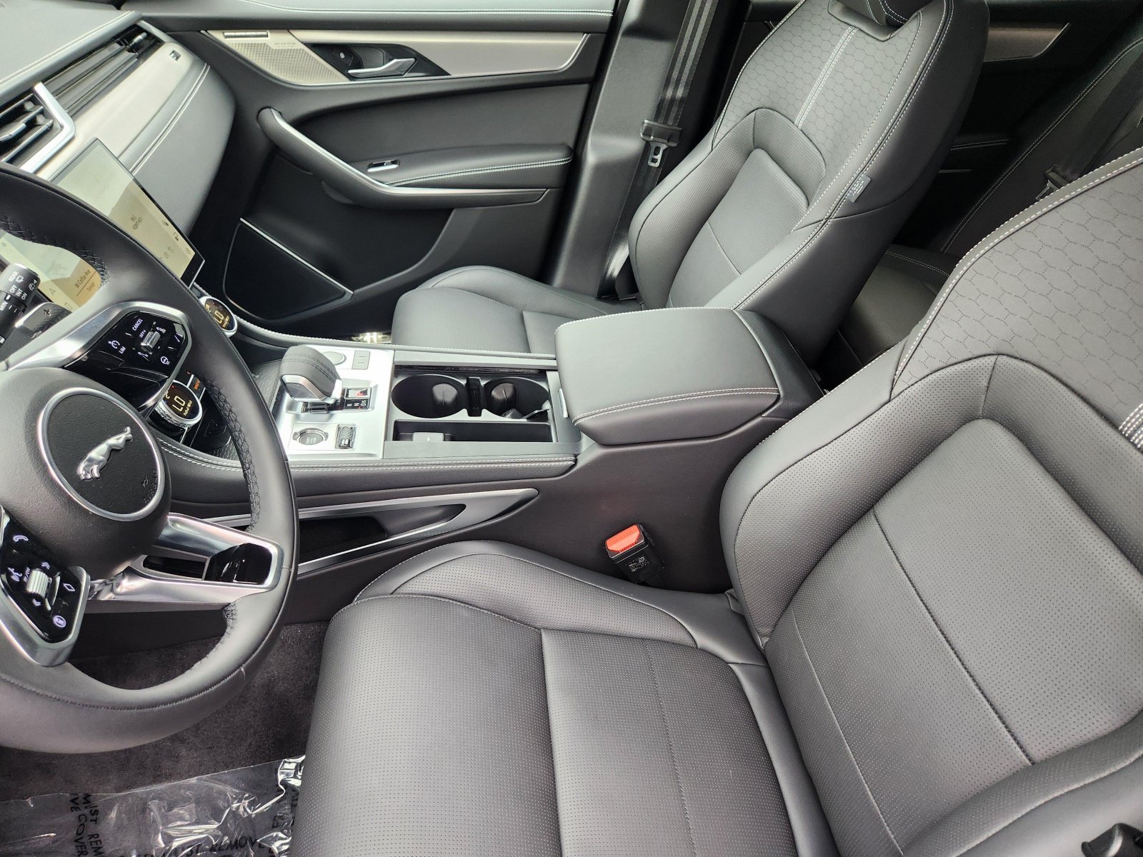 2026 Jaguar F-Pace R-Dynamic S - Photo 15