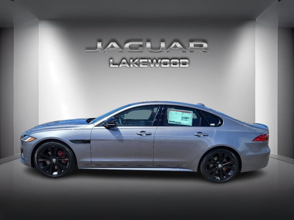 2024 Jaguar XF R-Dynamic SE photo 2