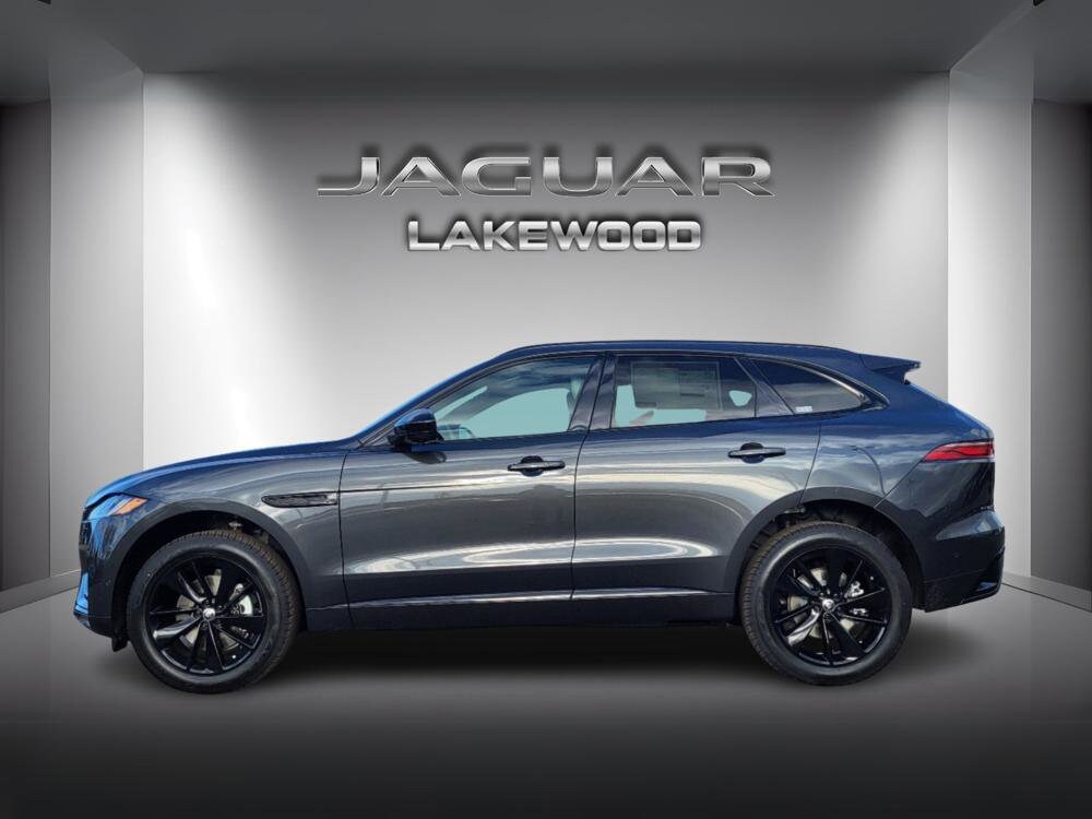 2025 Jaguar F-PACE P250 R-Dynamic S photo 2