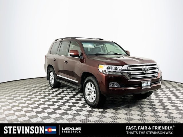 2016 Toyota Land Cruiser V8
