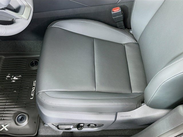 2026 Lexus RX 350 - Photo 20