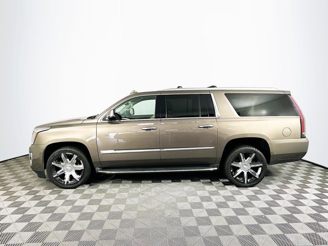 2016 Cadillac Escalade ESV Luxury photo 4