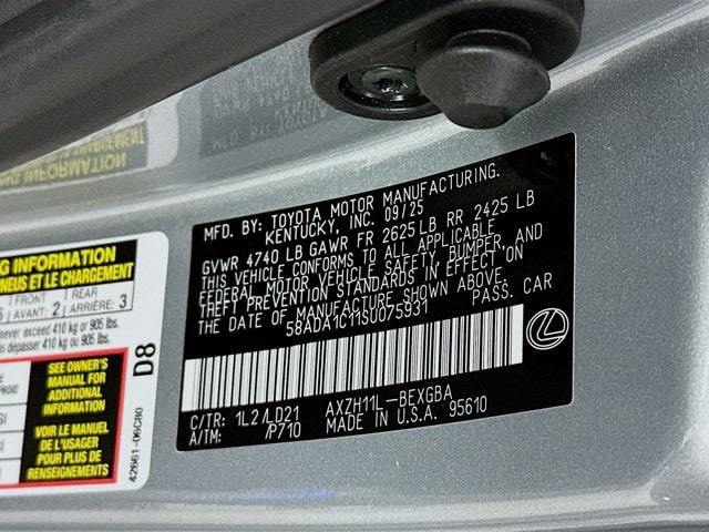 2025 Lexus ES 300h - Photo 36