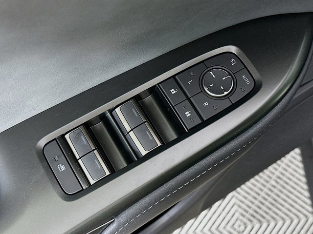 2026 Lexus RZ Premium - Photo 18