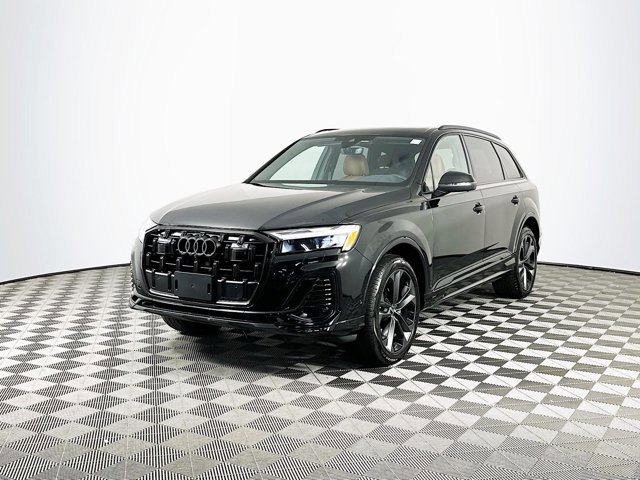 2025 Audi Q7 55 Premium Plus photo 2