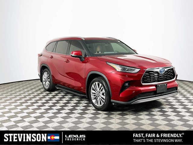 2024 Toyota Highlander Platinum's photo