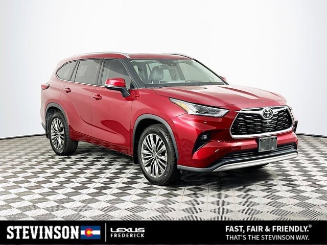 2021 Toyota Highlander Platinum's photo