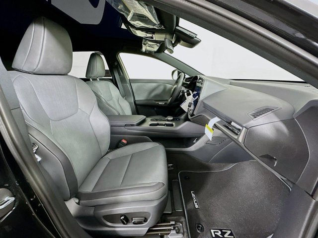 2026 Lexus RZ Premium - Photo 32