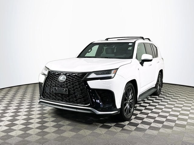 2022 Lexus LX 600 F SPORT photo 3