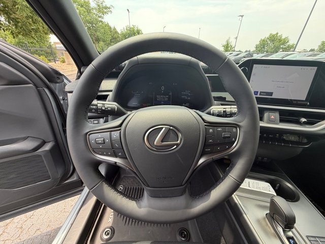 2026 Lexus UX Hybrid 300h F Sport Design - Photo 9