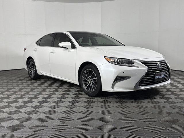 2017 Lexus ES 350 350's photo