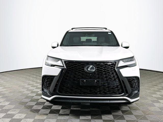 2022 Lexus LX 600 F SPORT photo 2