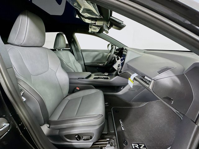 2026 Lexus RZ Premium - Photo 32
