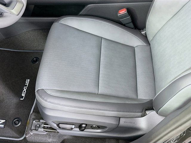 2026 Lexus RZ Premium - Photo 20