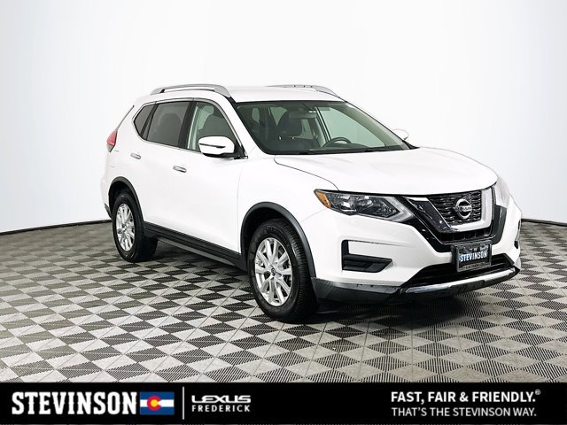 2017 Nissan Rogue SV's photo