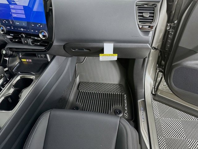 2026 Lexus NX 450h+ Premium - Photo 38