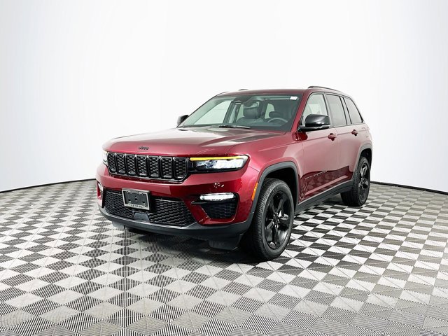 2023 Jeep Grand Cherokee Limited photo 3
