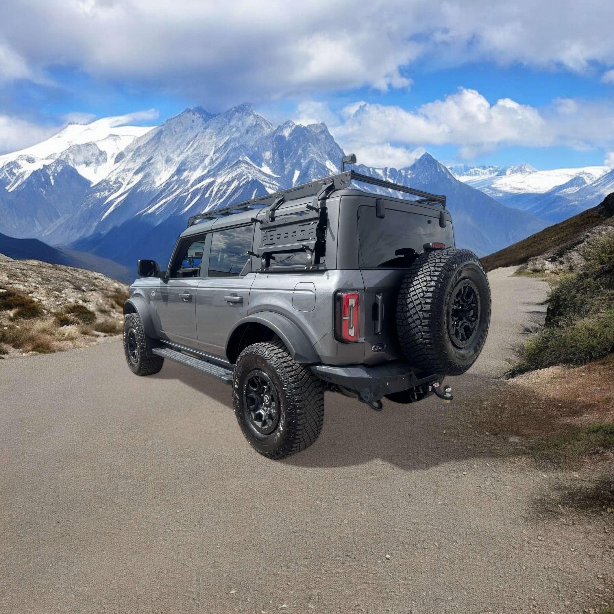 2022 Ford Bronco Wildtrak photo 2