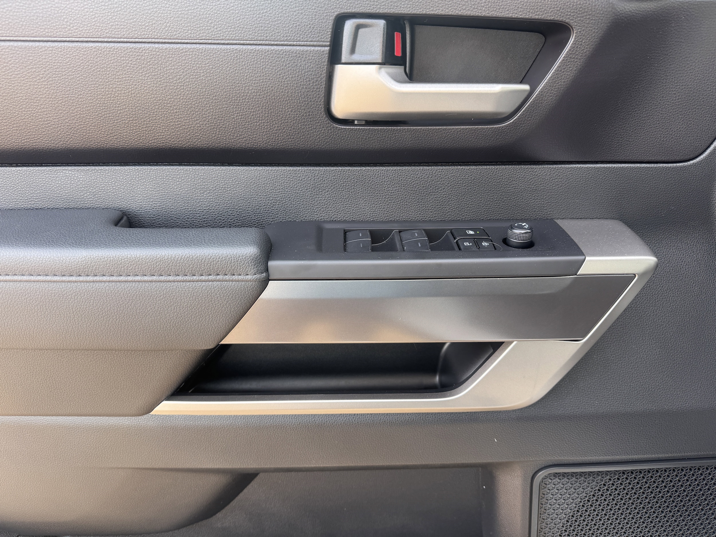 2024 Toyota Tundra SR5 - Photo 11